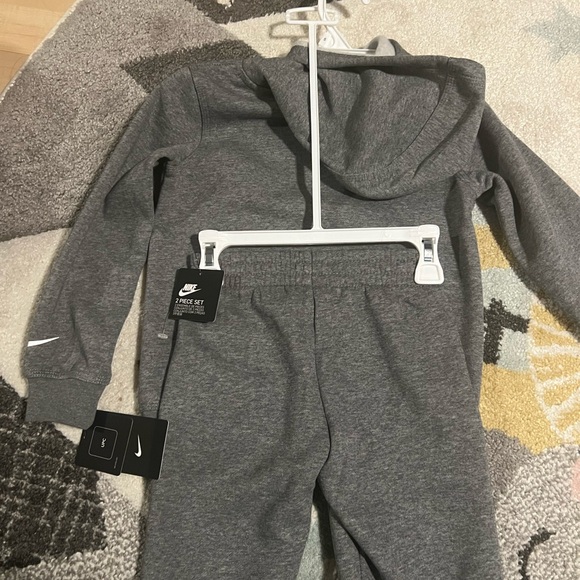Nike 3Brand 2 piece set . Brand new 5T - Picture 4 of 7